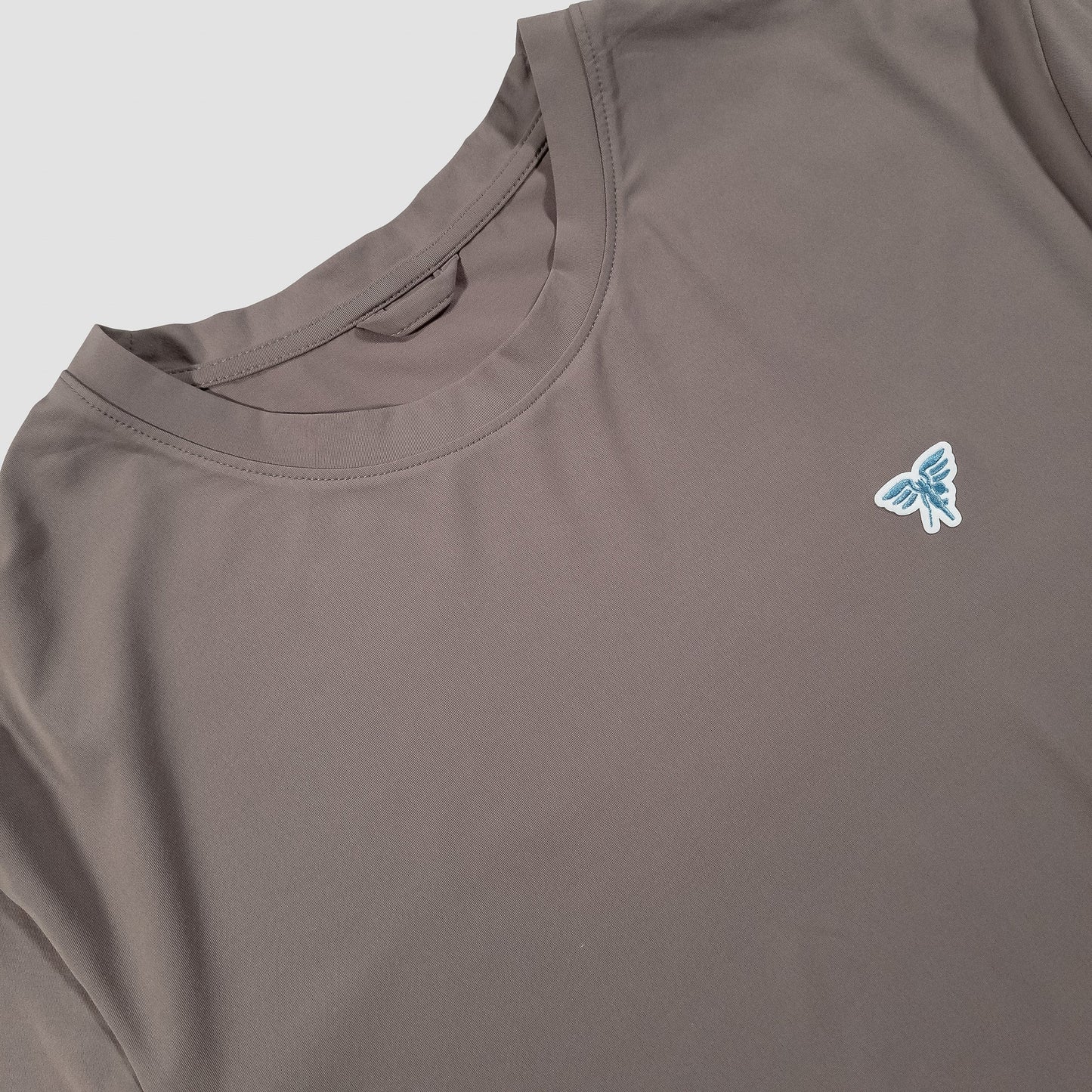 Sigrún match tee in gray.
