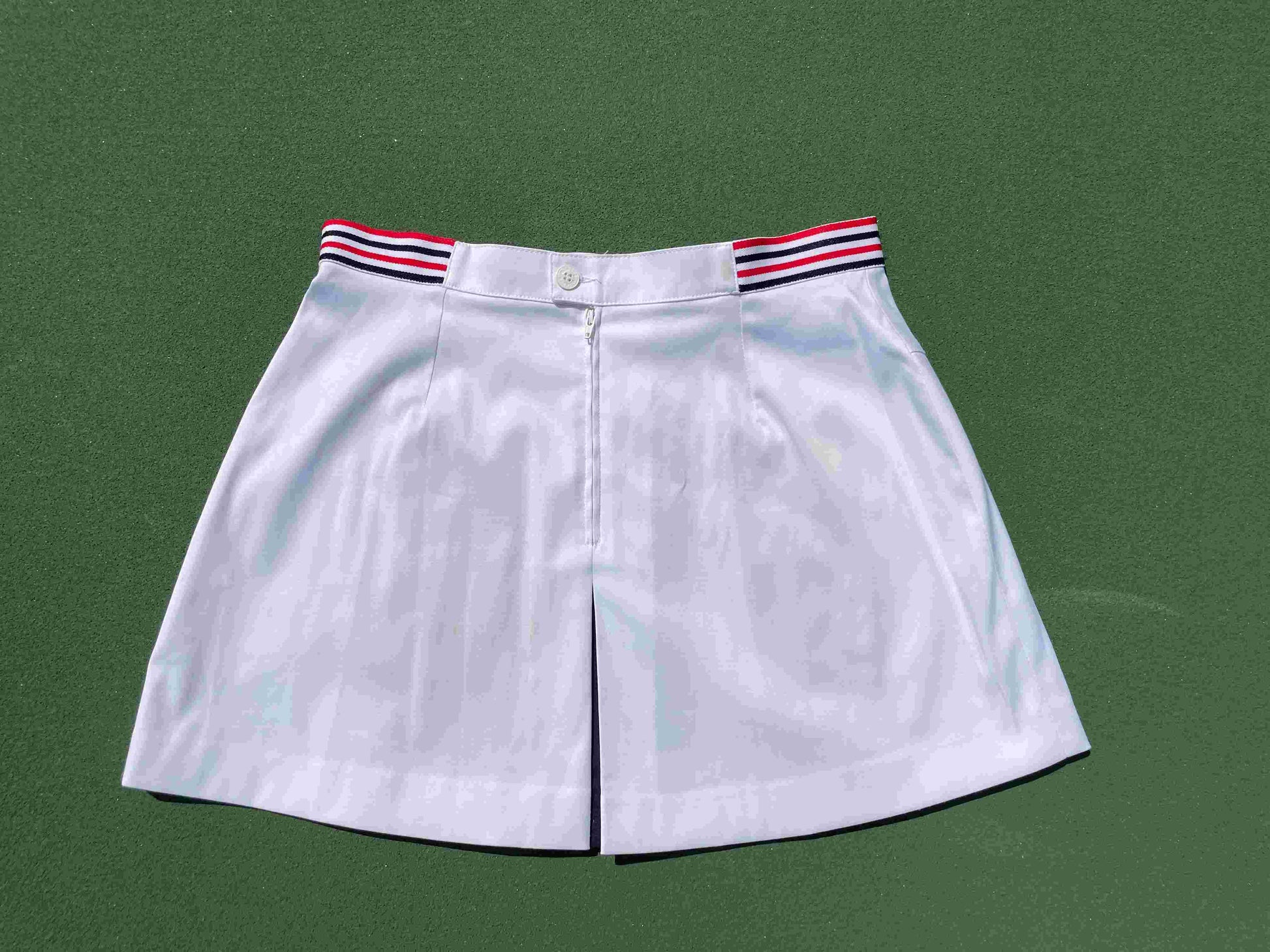 Vintage Ellesse White Tennis Skirt from 70s or 80s