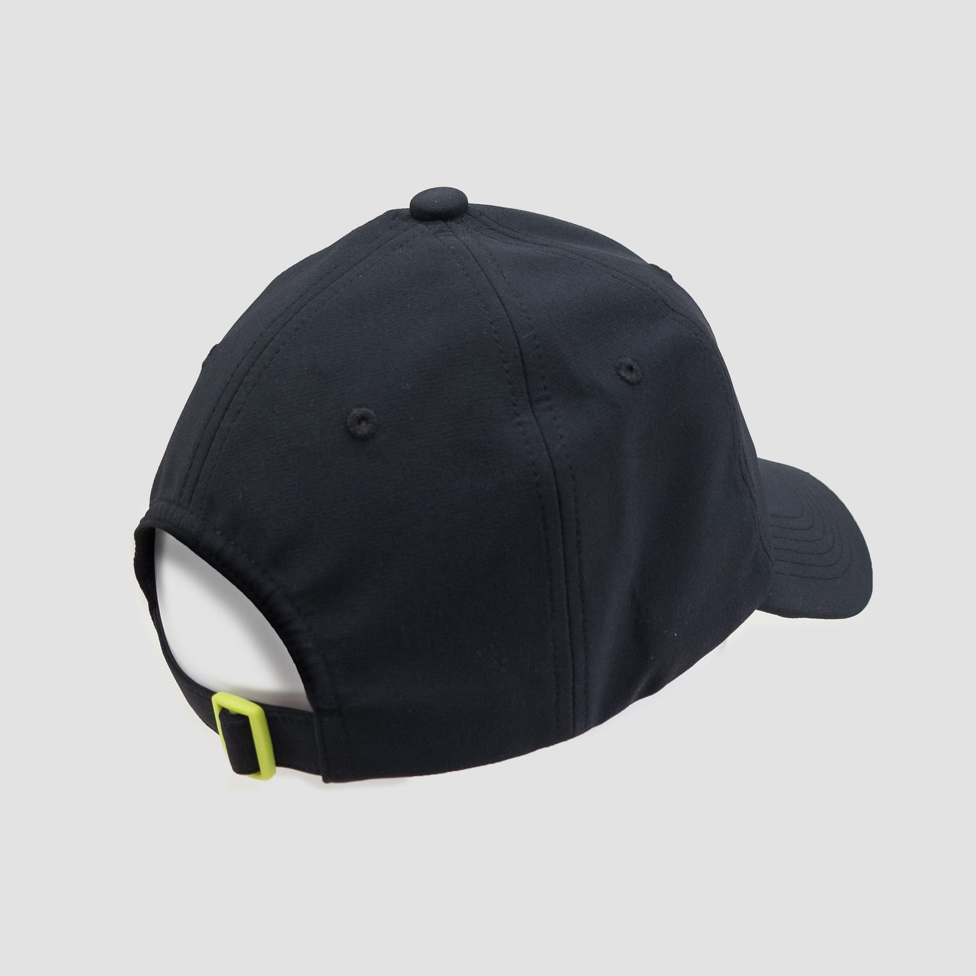 Sigrún match tennis hat in black back view. 
