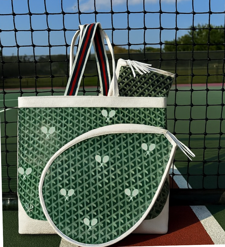 Tote bag with tennis racket design on a tennis court
